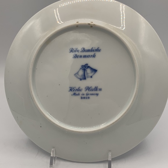 Kirke Platton Annual Christmas Plate - Picture 2 of 3